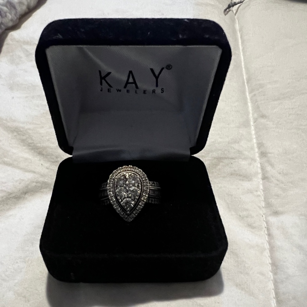 2 carat diamond engagement ring size 8